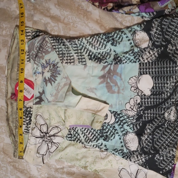 STQ 2 Piece swimsuit  L - Picture 5 of 14